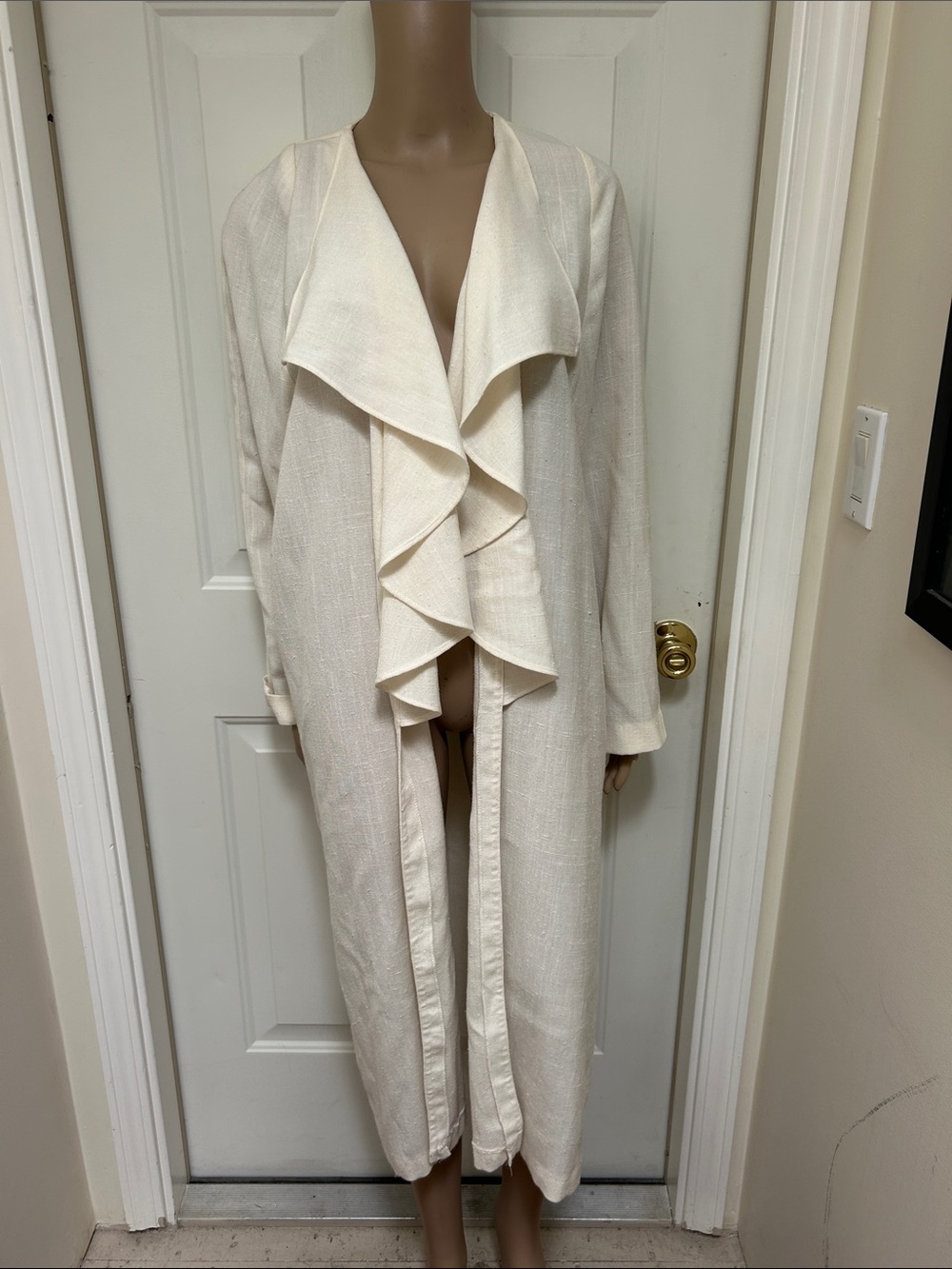 Vintage Tareti Lightweight Cream Ruffled Open Front Coat Duster Bolero